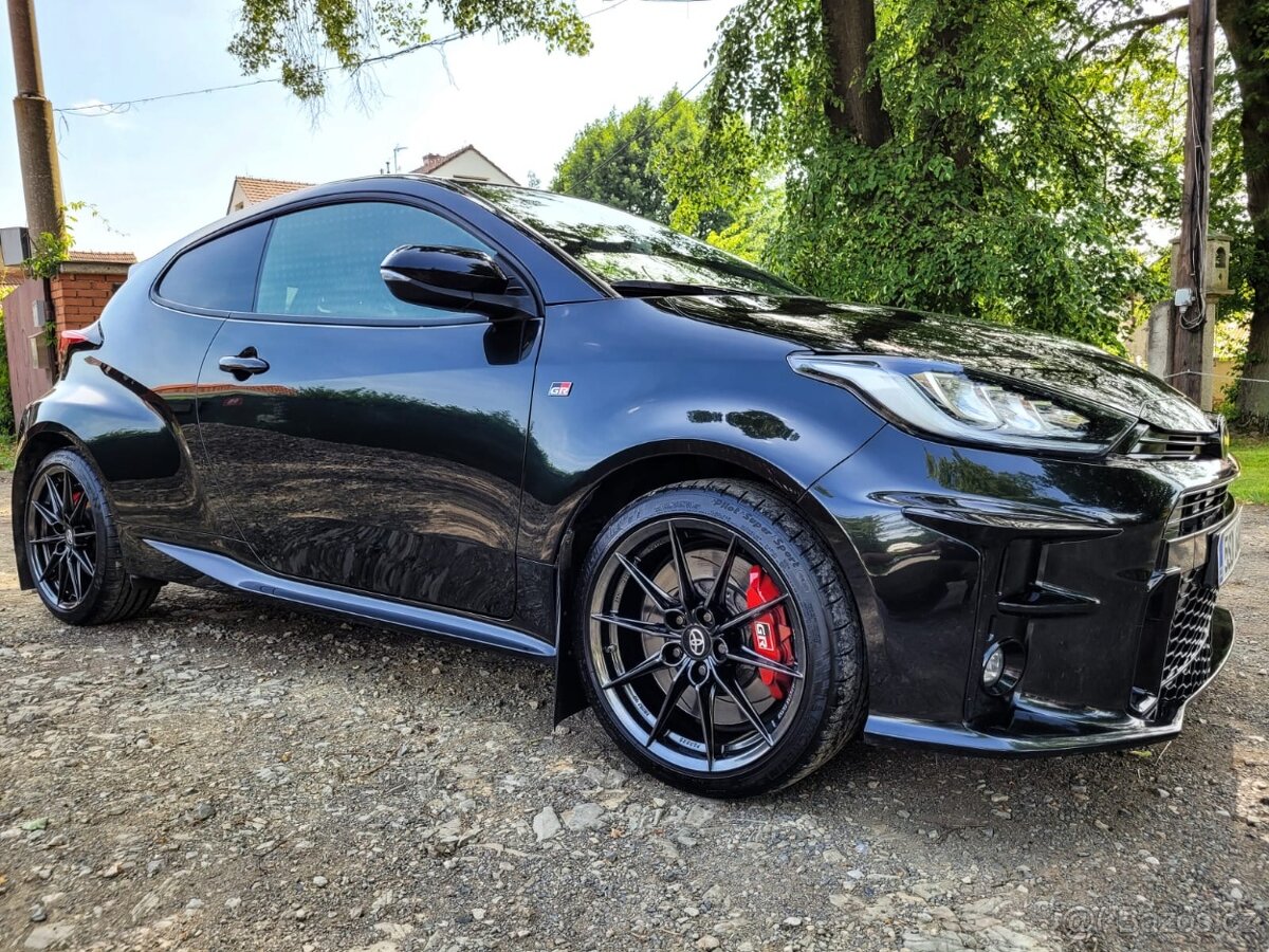 Toyota GR Yaris - záruka, DPH