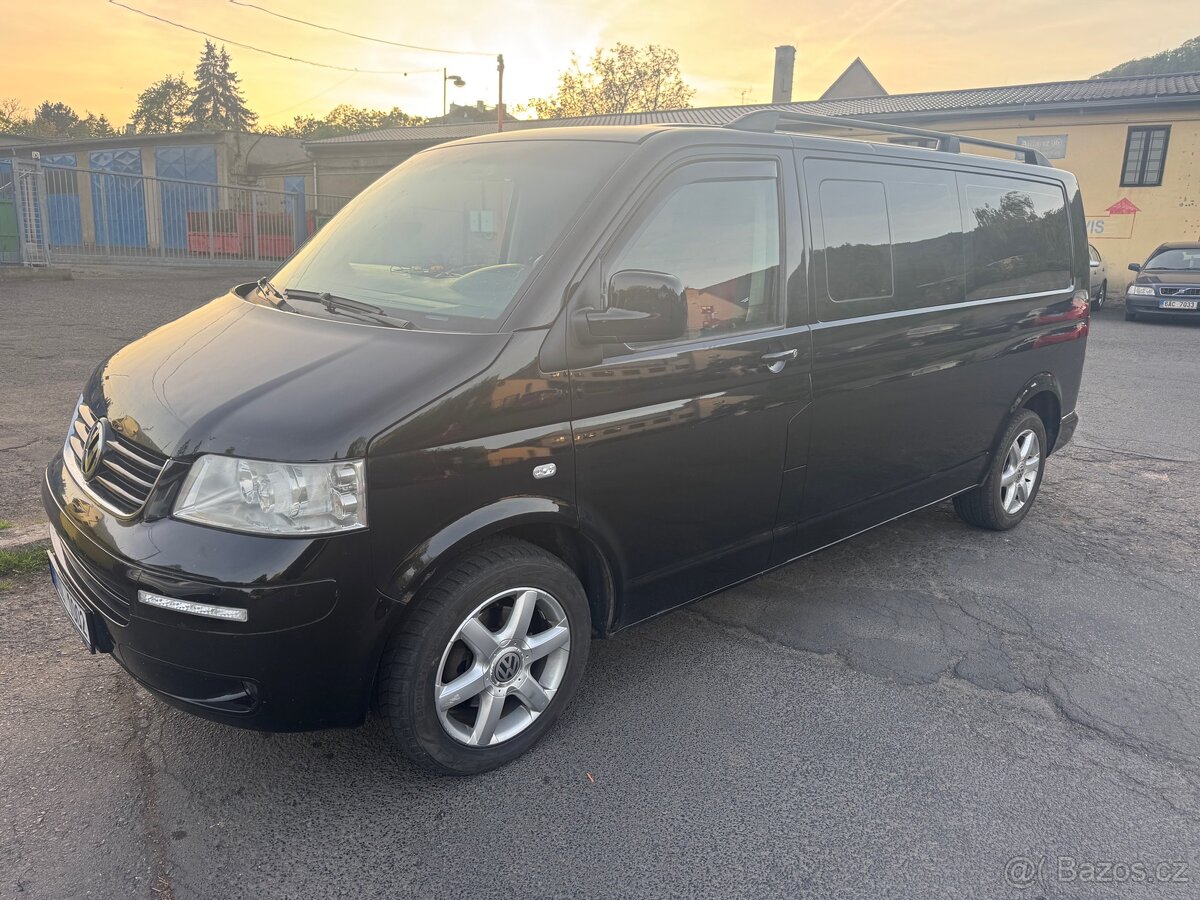 Prodám T5 caravelle long 8 míst, 2.5 tdi 96kw po 1 majiteli