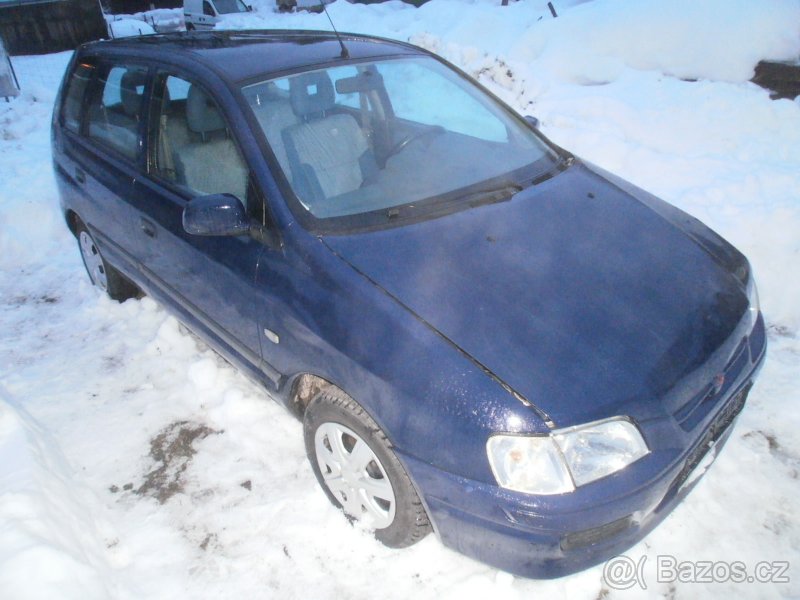 Náhradní díly z Mitsubishi Space star.