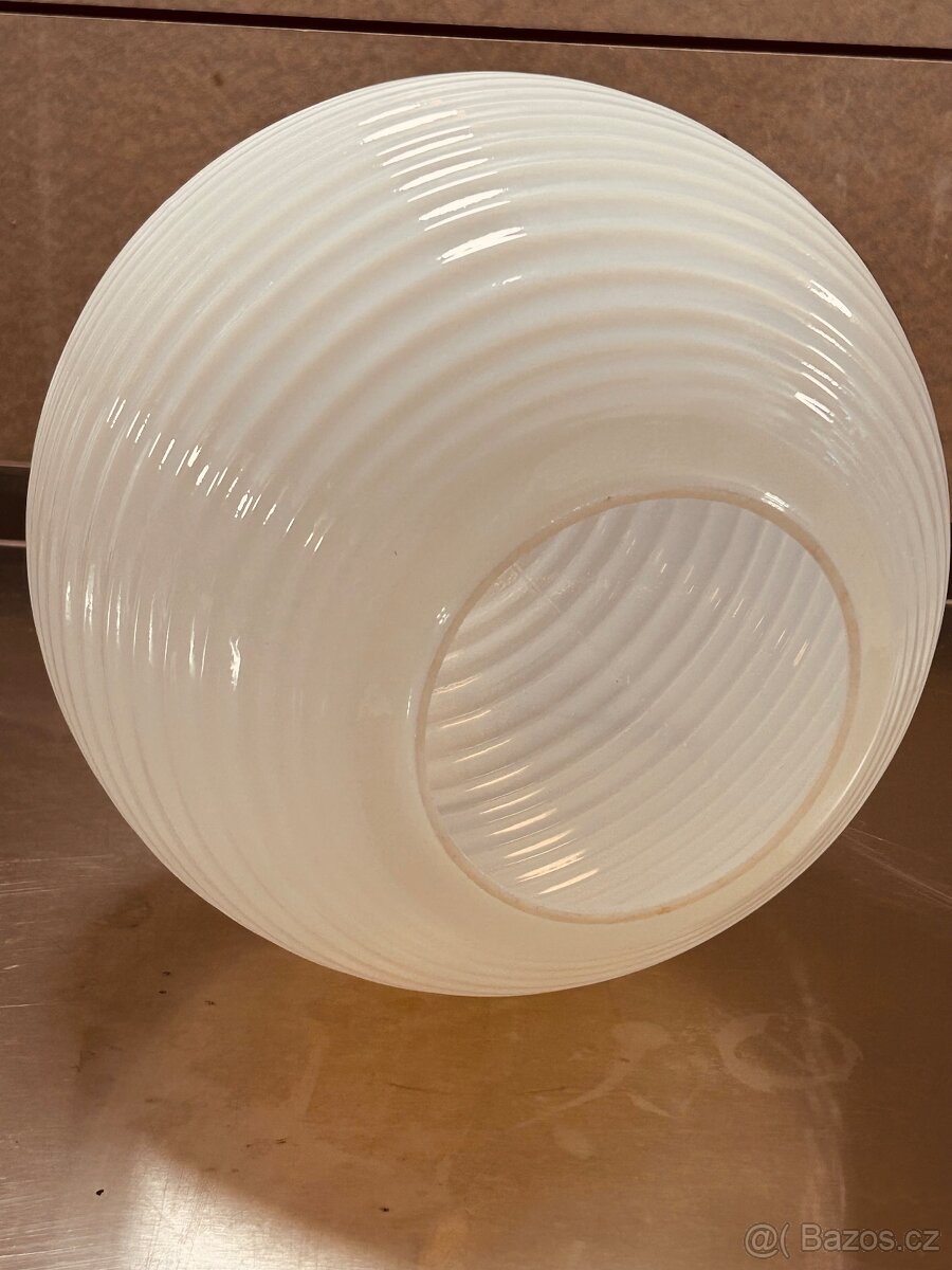 STÍNIDLO KOULE , LUSTR ,LAMPA.