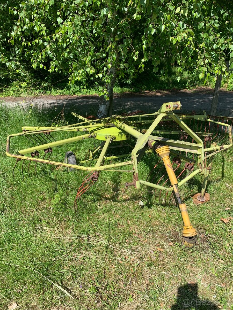 Shrnovač sena Claas