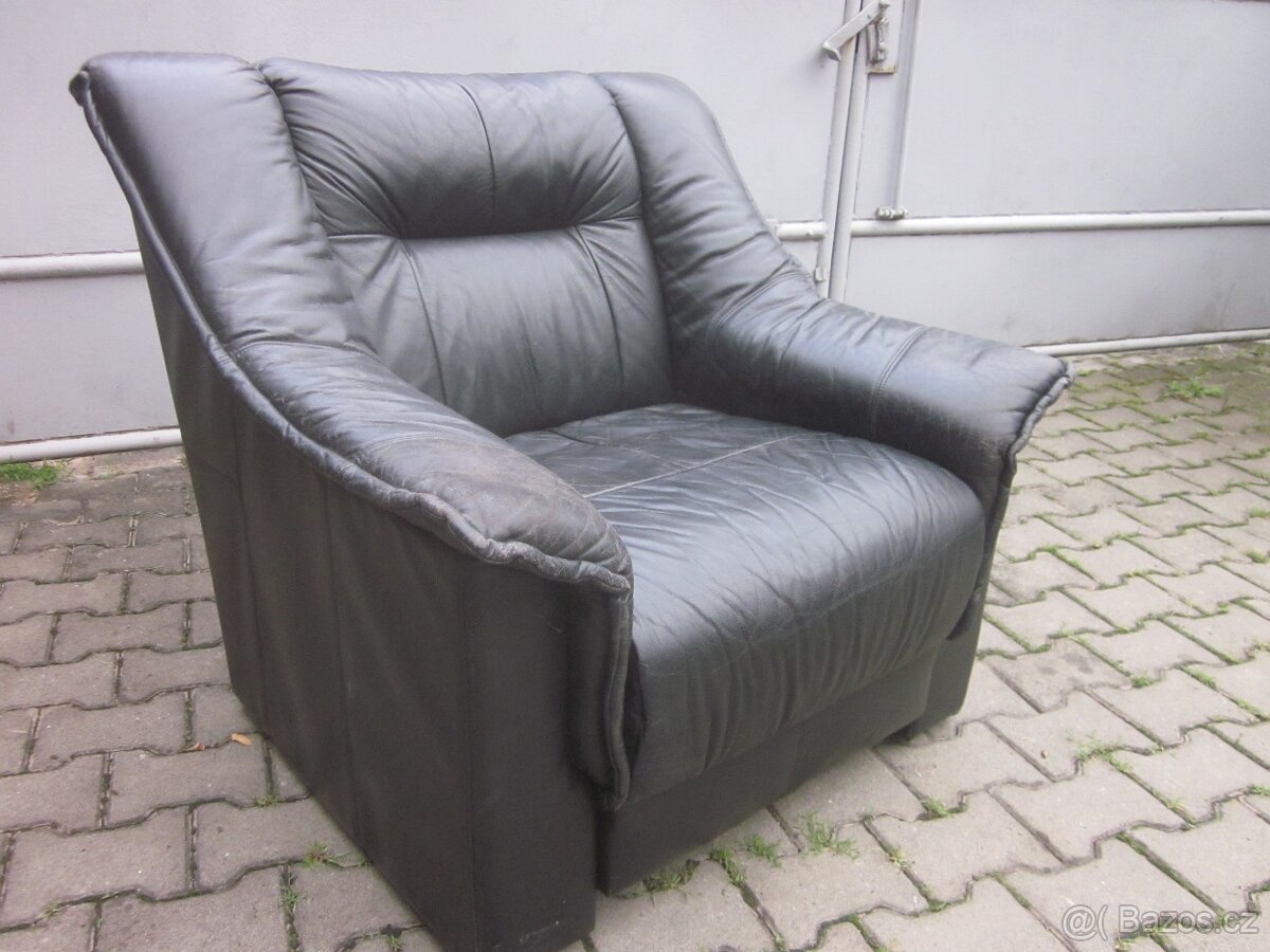Dvě kožená křesla