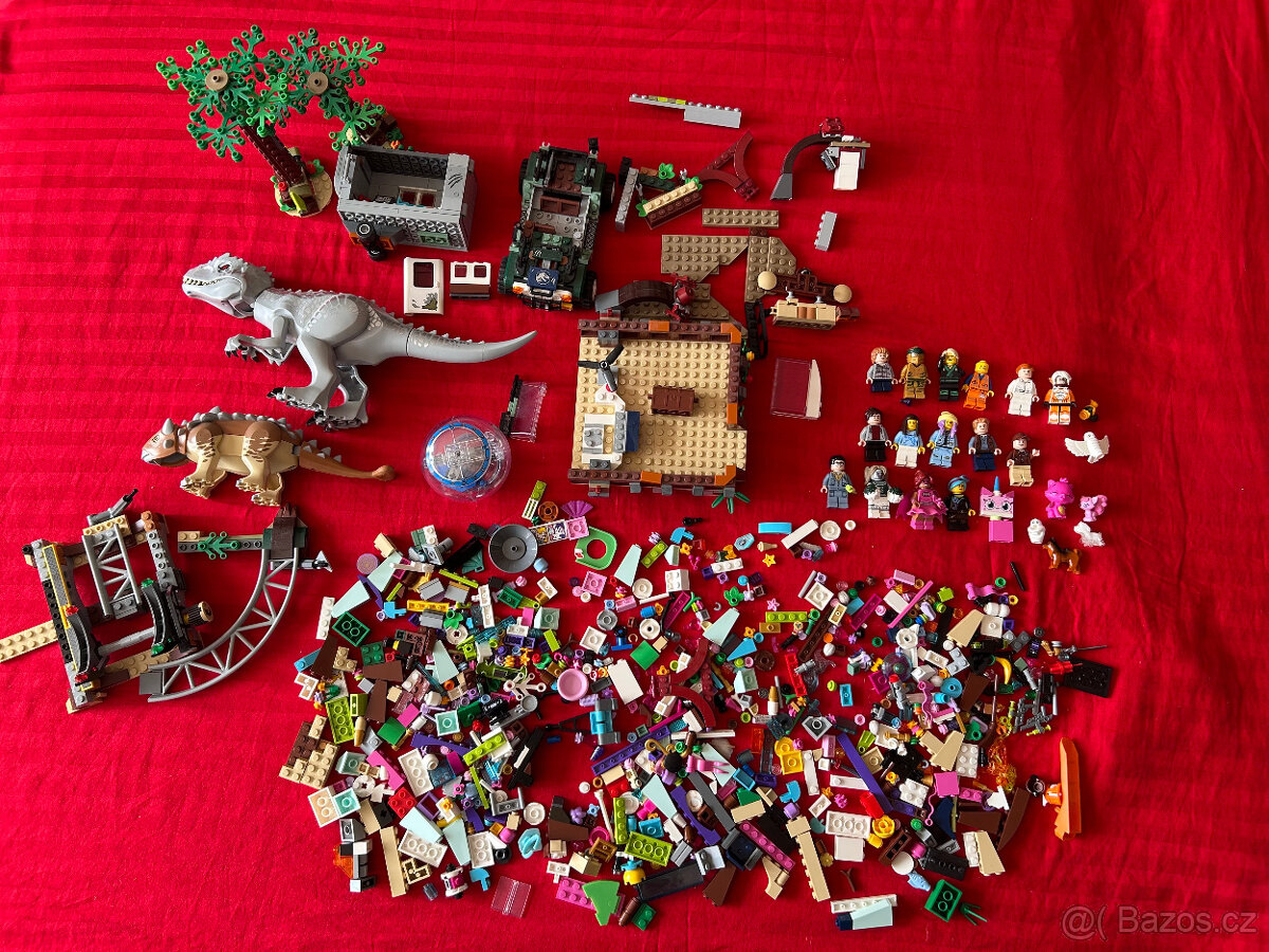 Prodám lego - Jurassic world + minifigurky - ZAMLUVENO