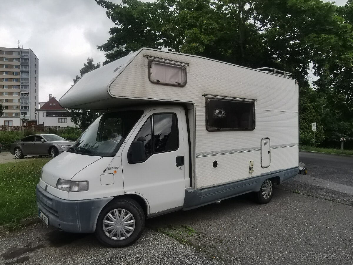 Obytný vůz Fiat 230