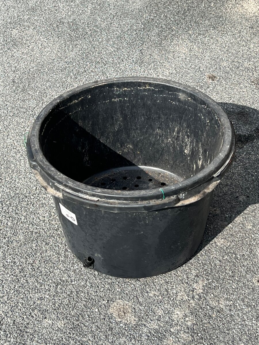 Plastový květináč, 45 L , set - asi 30 ks