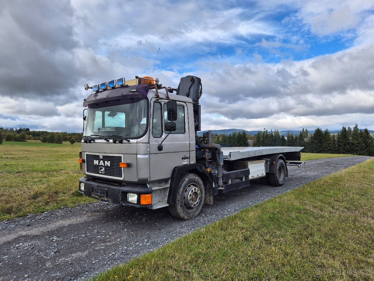Odtahový speciál MAN M90 18.272