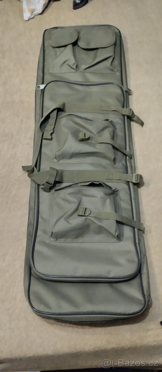 Airsoftové zbraně a vybavení