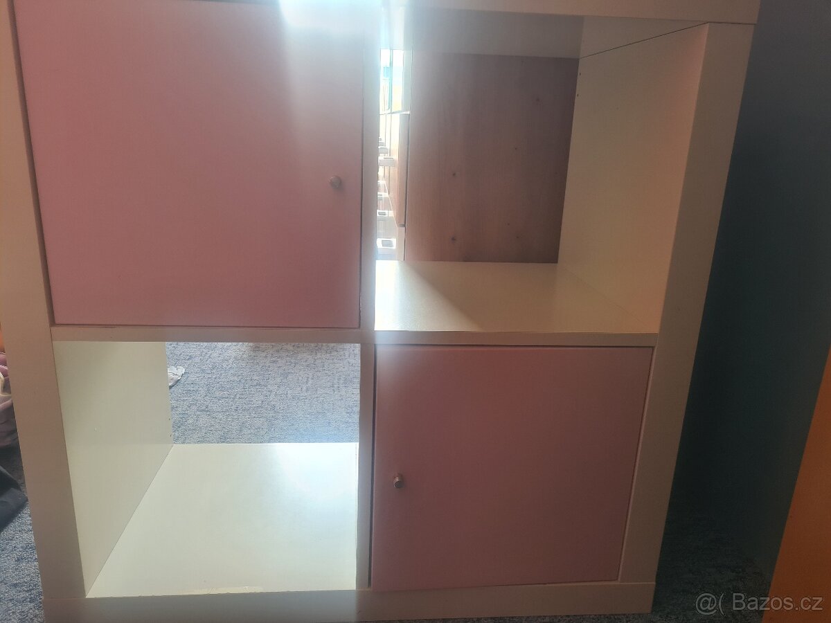 Kallax bílý ikea