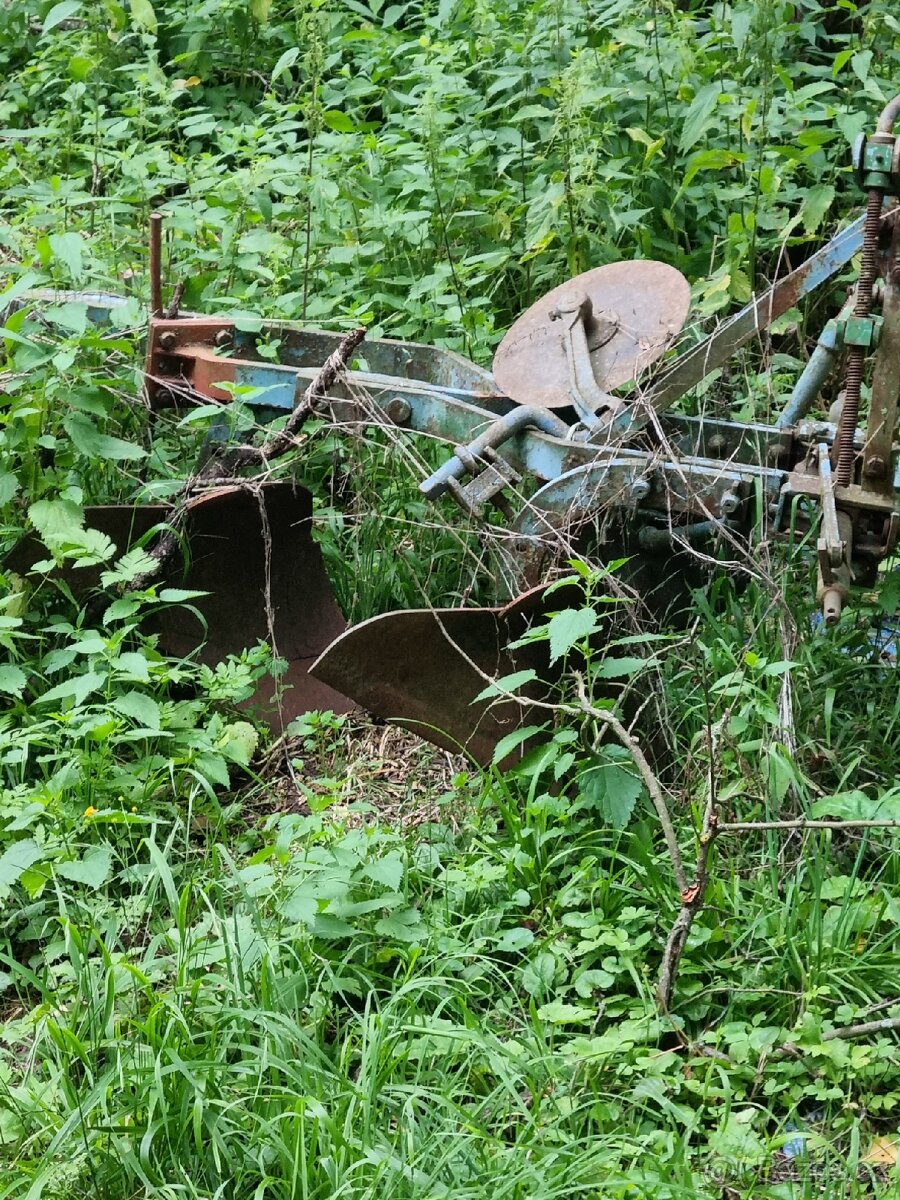 SOUBOR NÁŘADÍ ZA TRAKTOR z ceny nové za třetinu