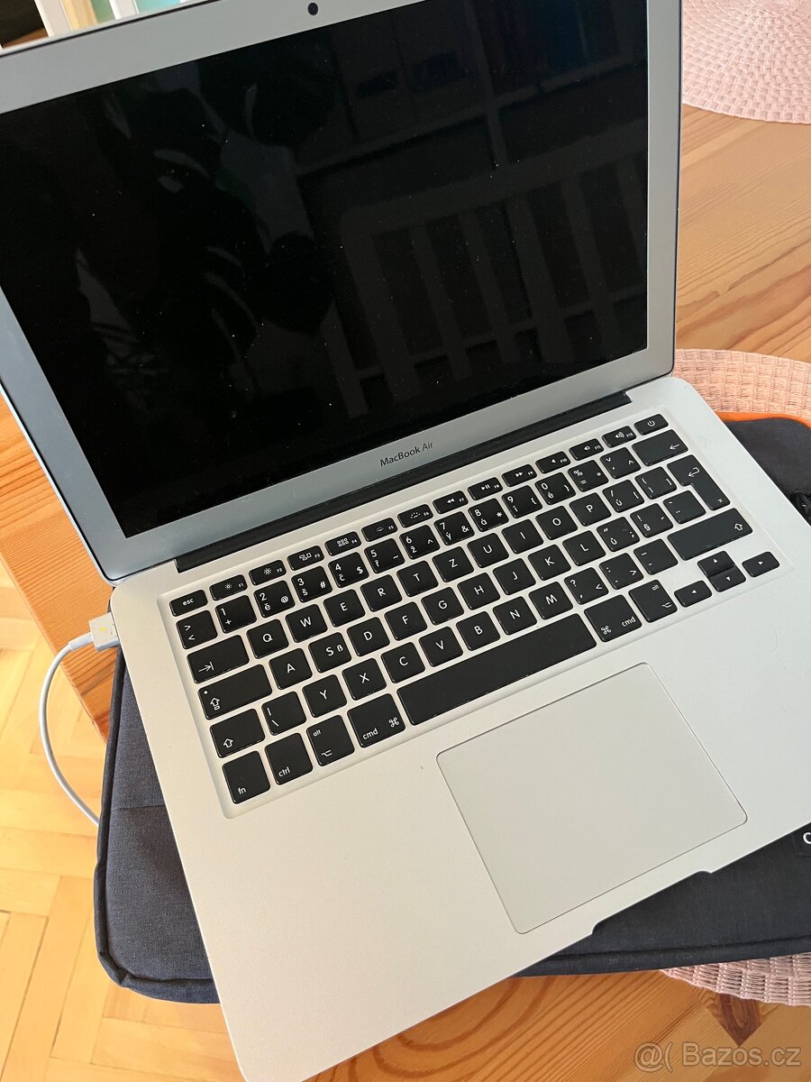 MacBook Air 13 (Early 14)