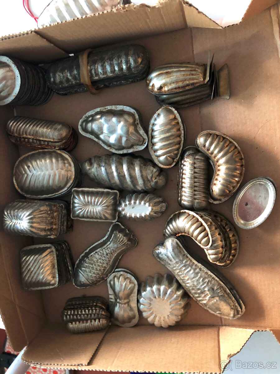 Formičky na cukroví, košíčky, pracny