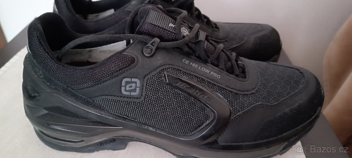 Nízké pracovní boty