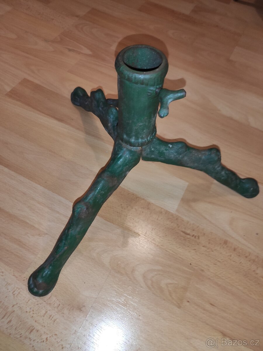 Stojan na stromeček