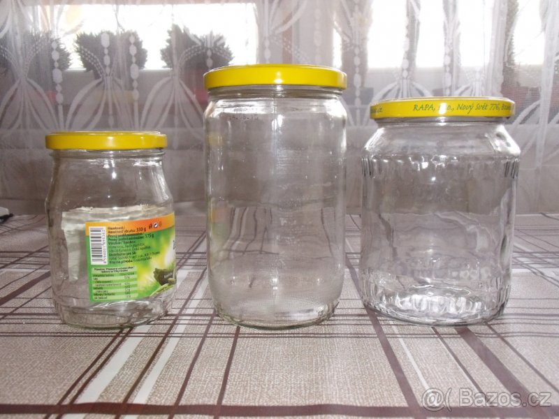 Zavařovací sklenice se šroubovacími víčky