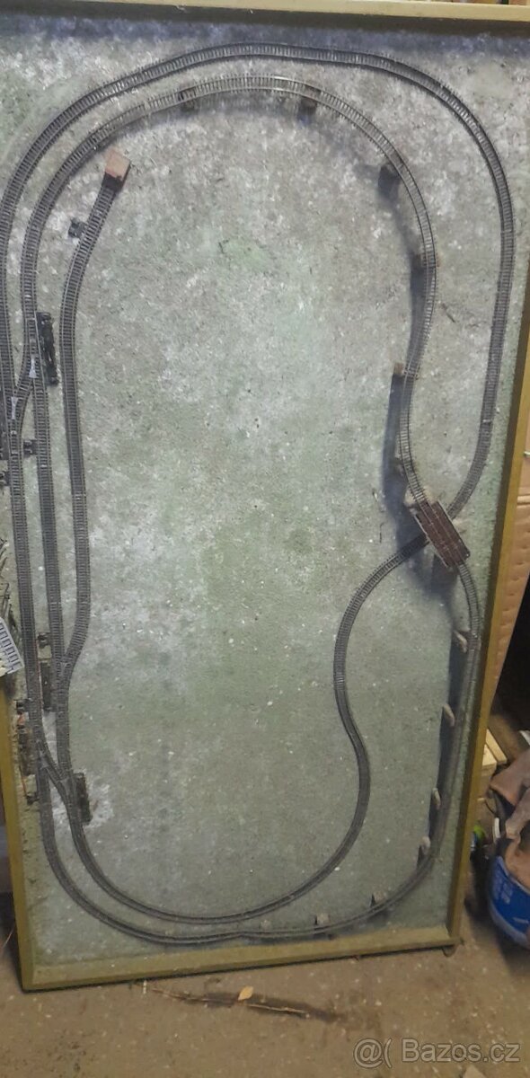 Kolejišťe TT 180x80 nefunkční na opravu nebo díly