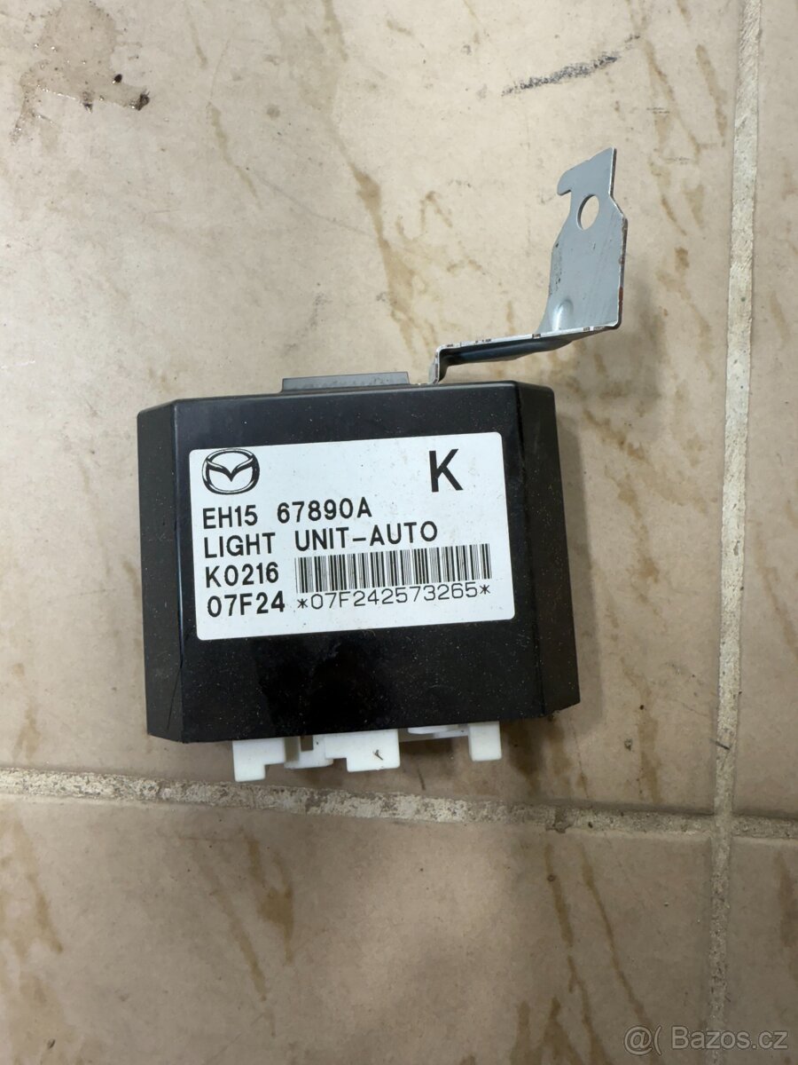 Řídící jednotka Mazda modul EH1567890A