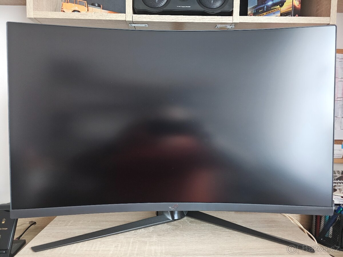 Asus ROG Strix XG32VC 31,5 Palců