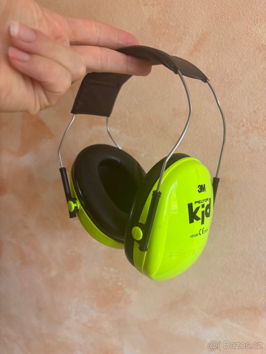 Sluchátka tlumící hluk