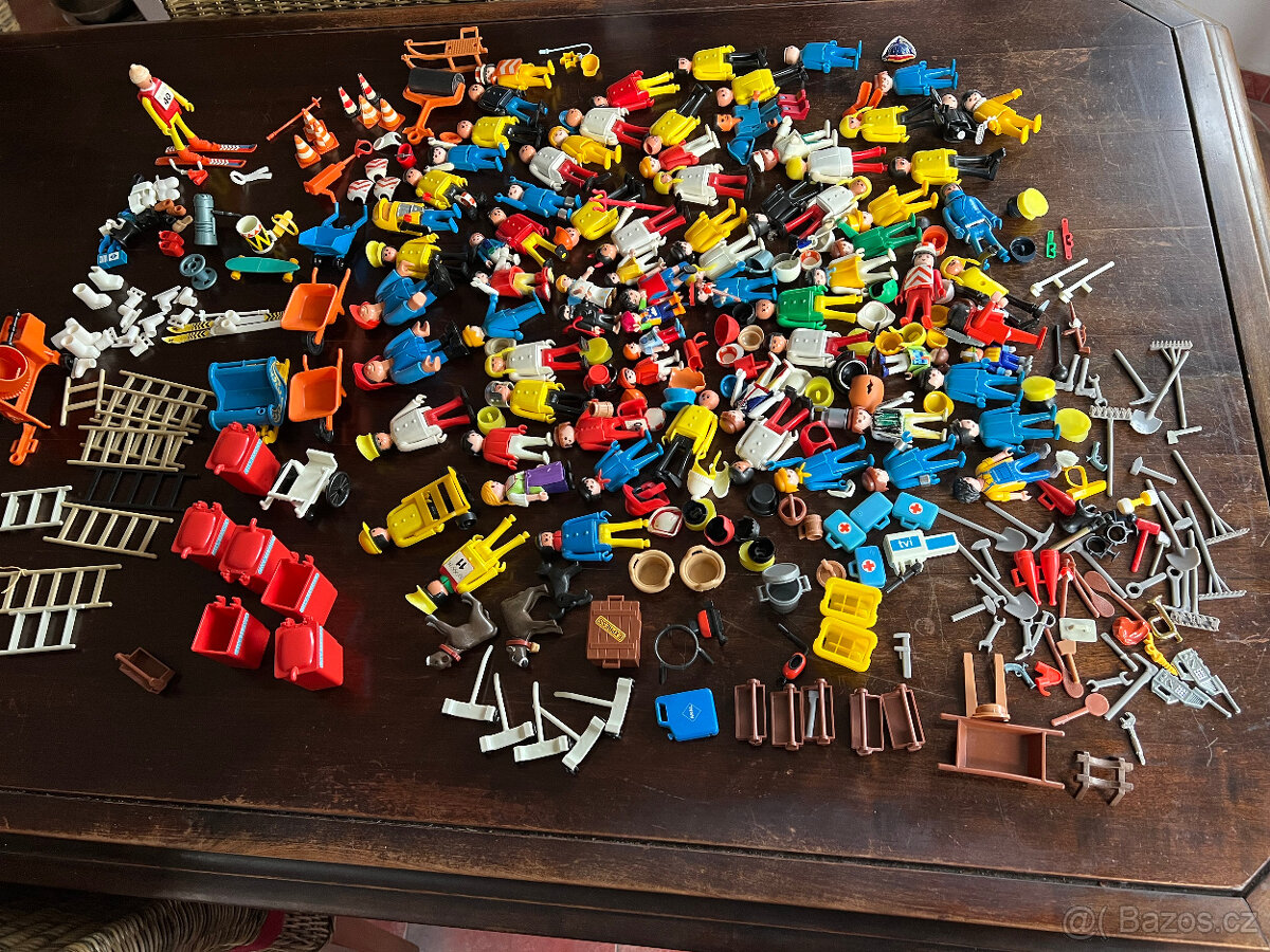 Playmobil - větší množství