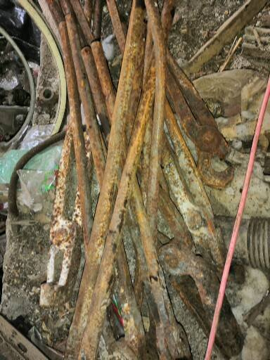 Kovářské kleště + vyheň