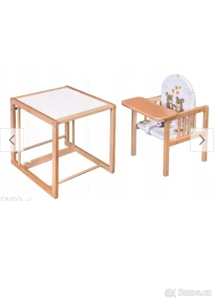 Dětská dřevěná židlička a stoleček.