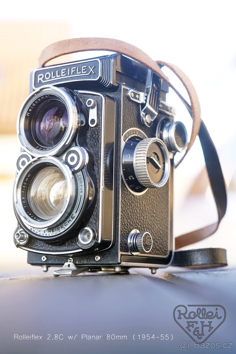 Sleva: Rolleiflex 2.8C s Planarem 80mm (1954-55), Rollei 6×6