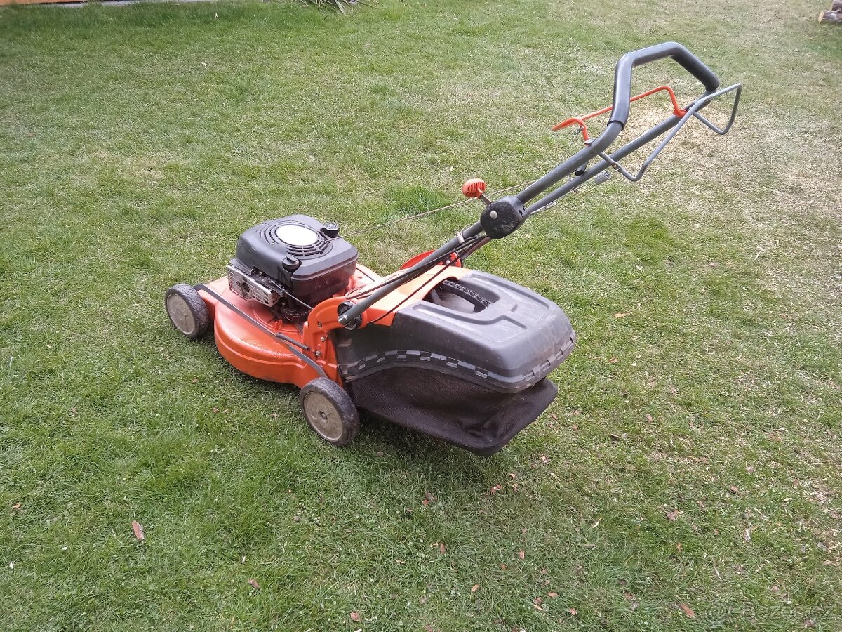 Benzínová sekačka Husqvarna