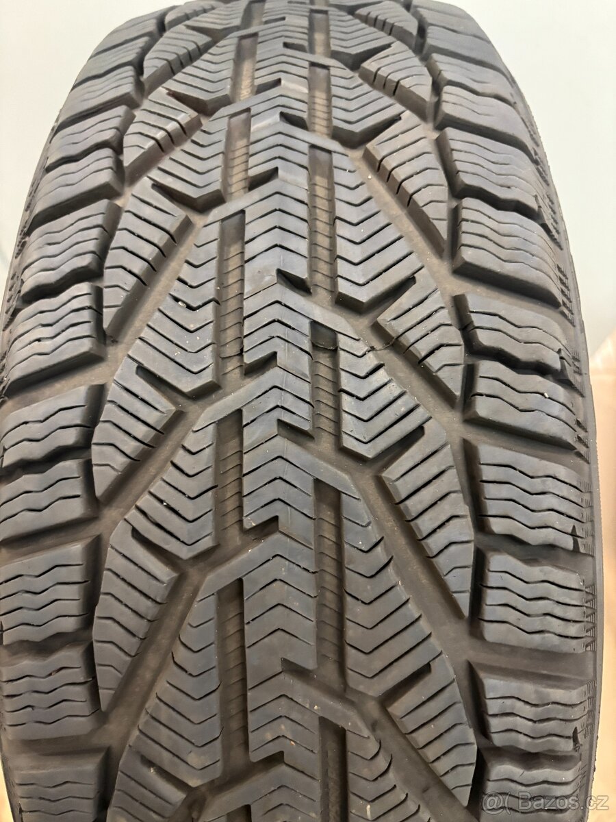 225/60 R17 RIKEN SUV SNOW  4ks