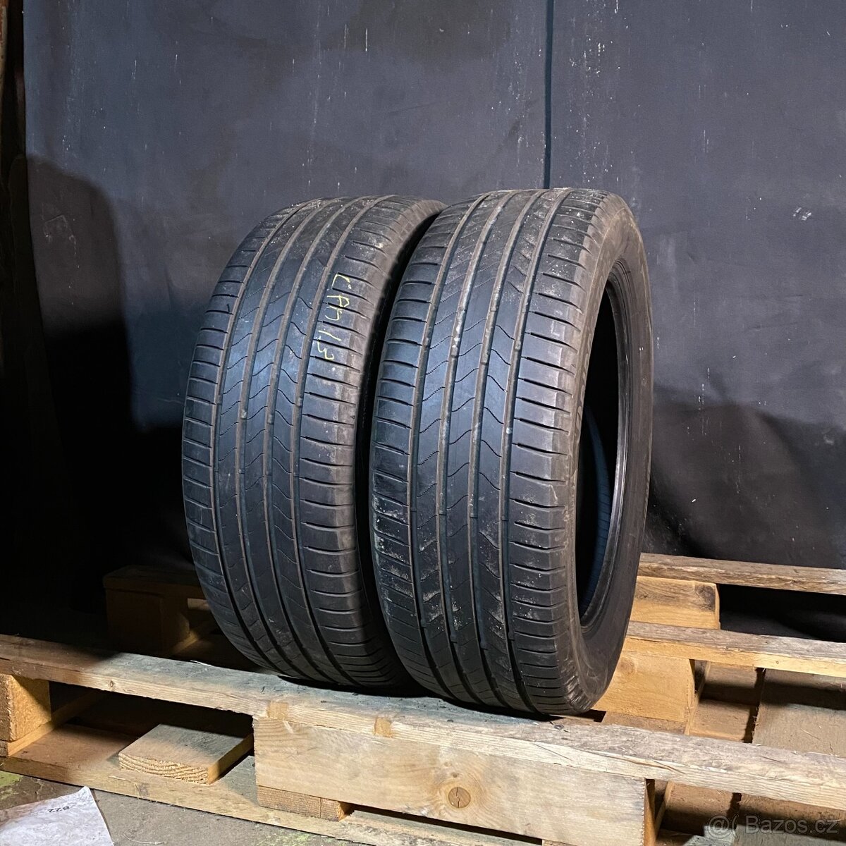 Letní pneu 215/55 R17 98W Bridgestone 4mm