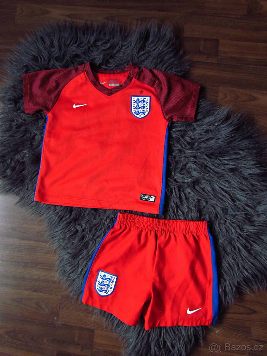 Fotbalový dres. setík Nike (ENG) vel. 85-90