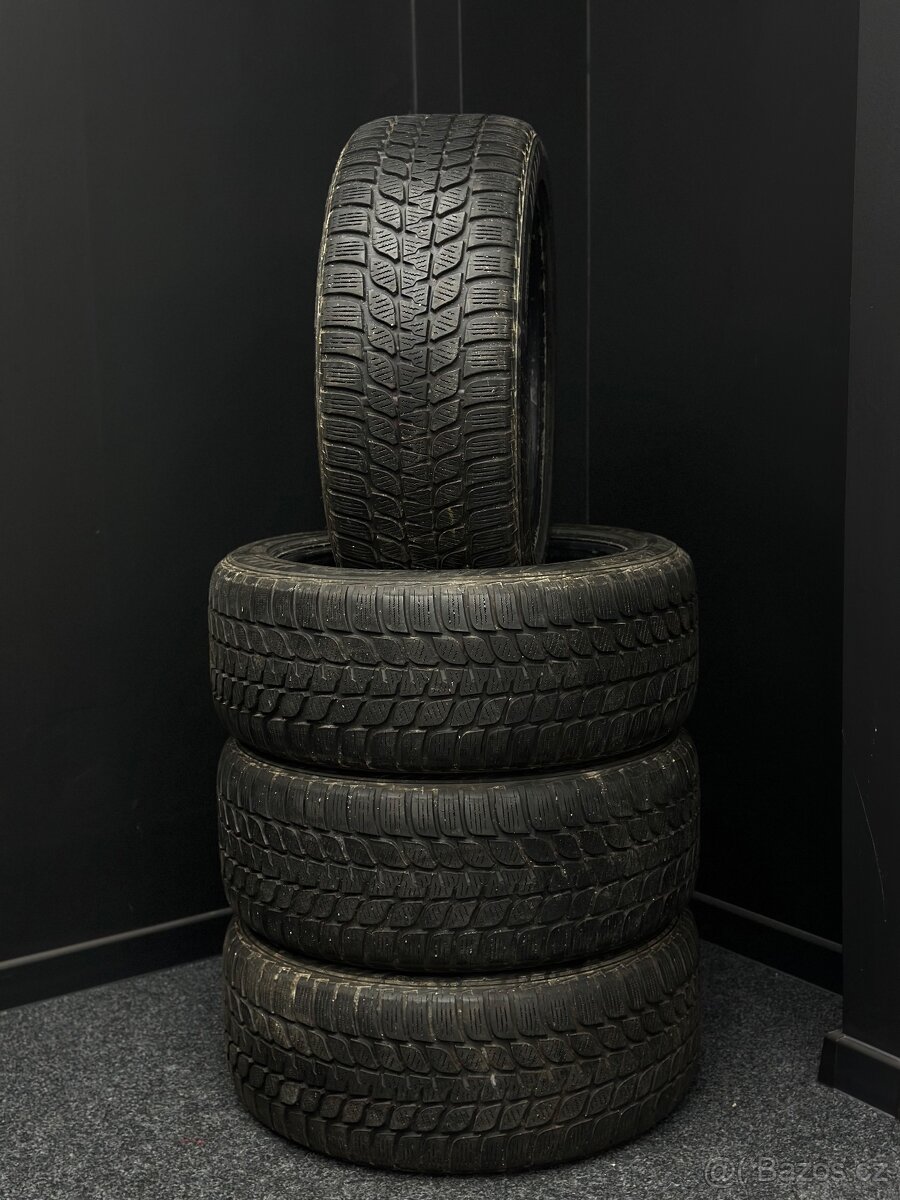 Sada pneu Bridgestone 245/45/17 99V