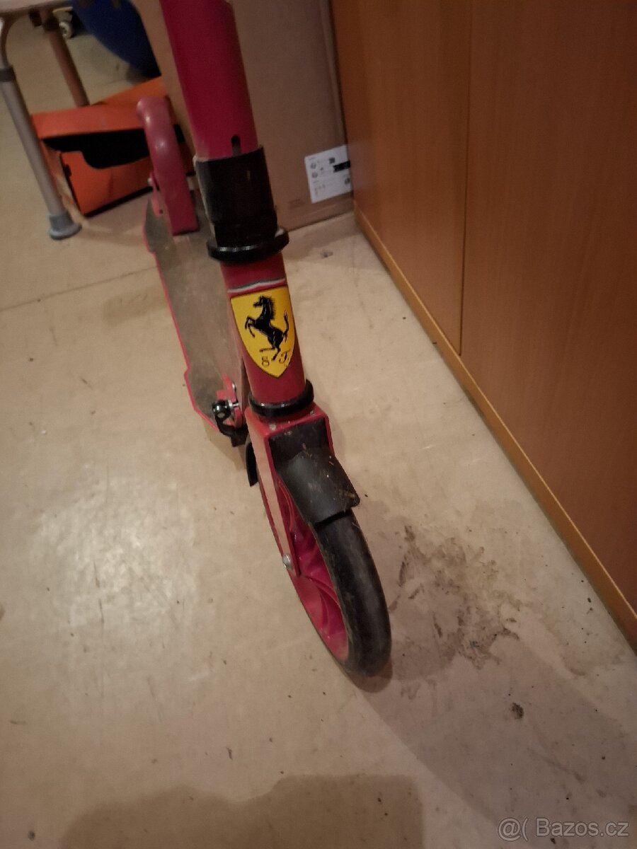 Koloběžka dohoda možná, jenom osobní předání.