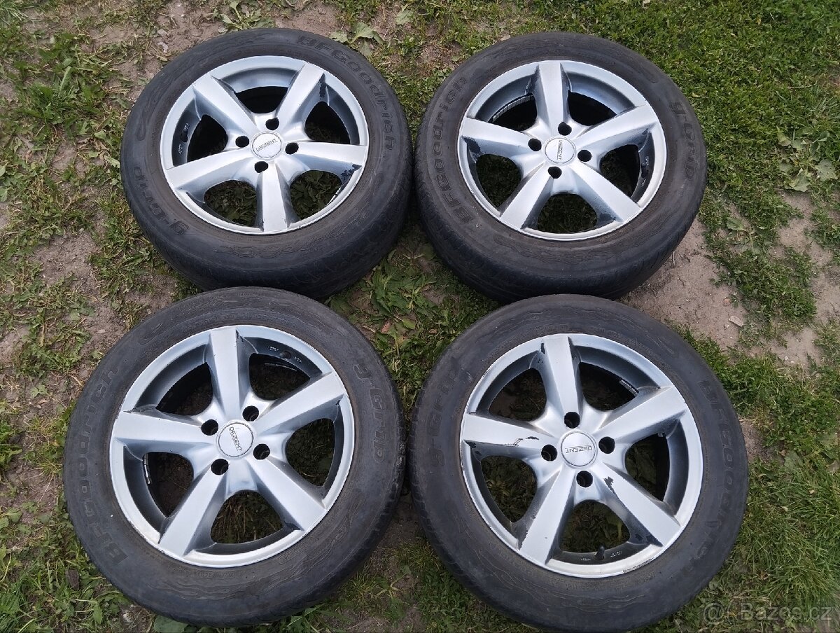 Litá kola s pneumatikami 215/55 R16