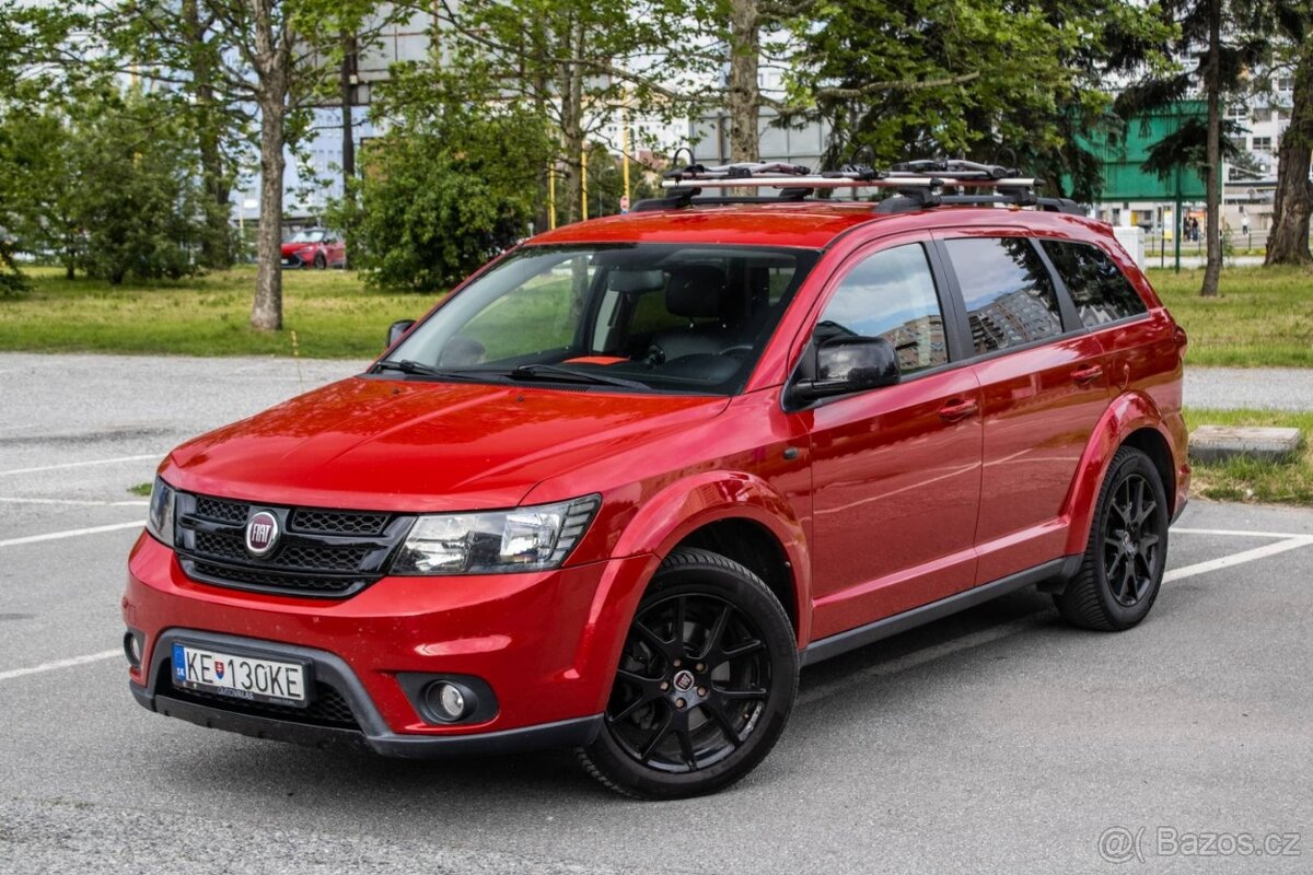 Fiat Freemont 2.0 JTDm 125 kW, AT, 4x4 LOUNGE - 7 miestne