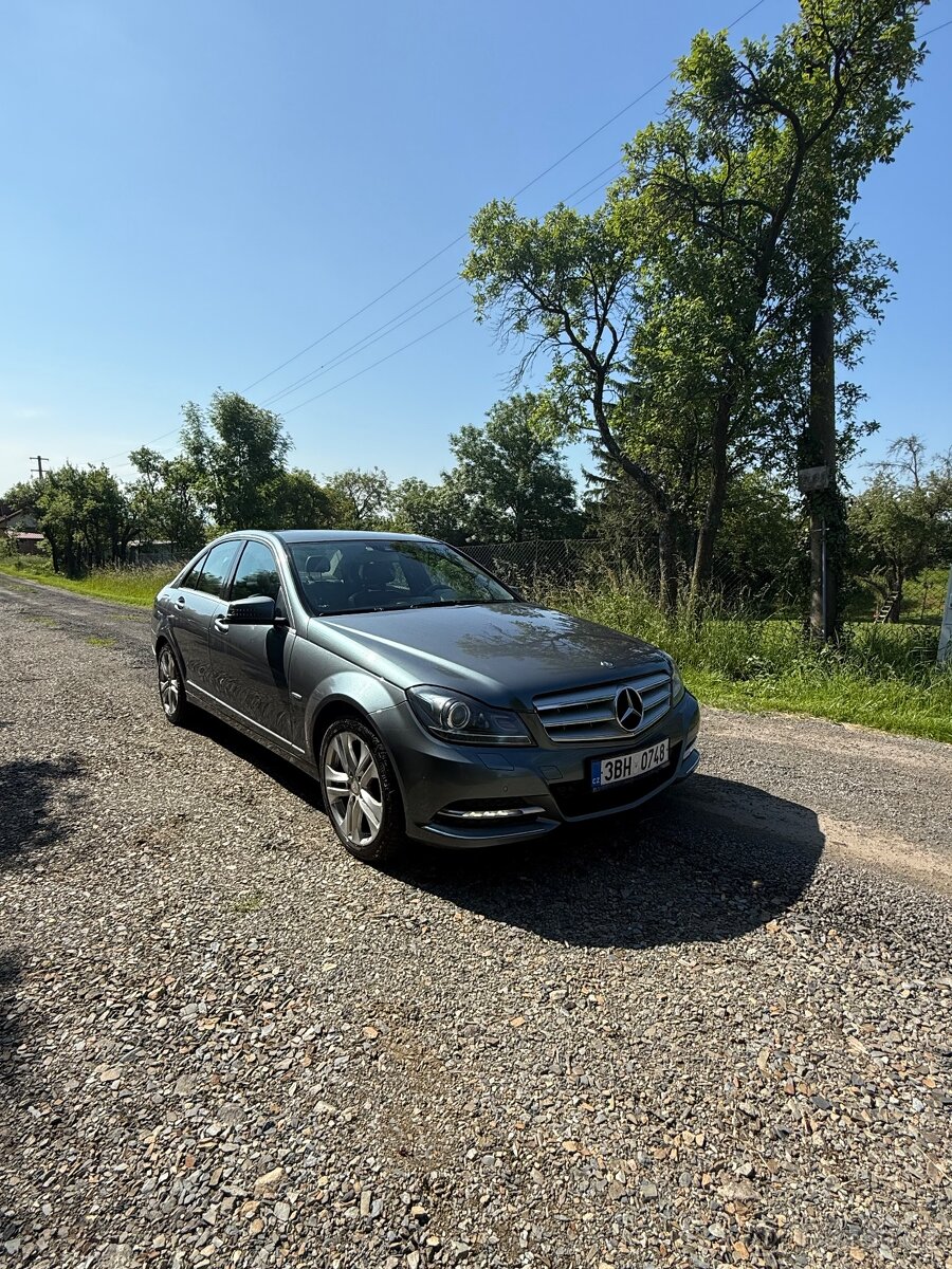 Mercedes-Benz C220 CDI, rv 2011, 1. Majitel, Automat 7G.