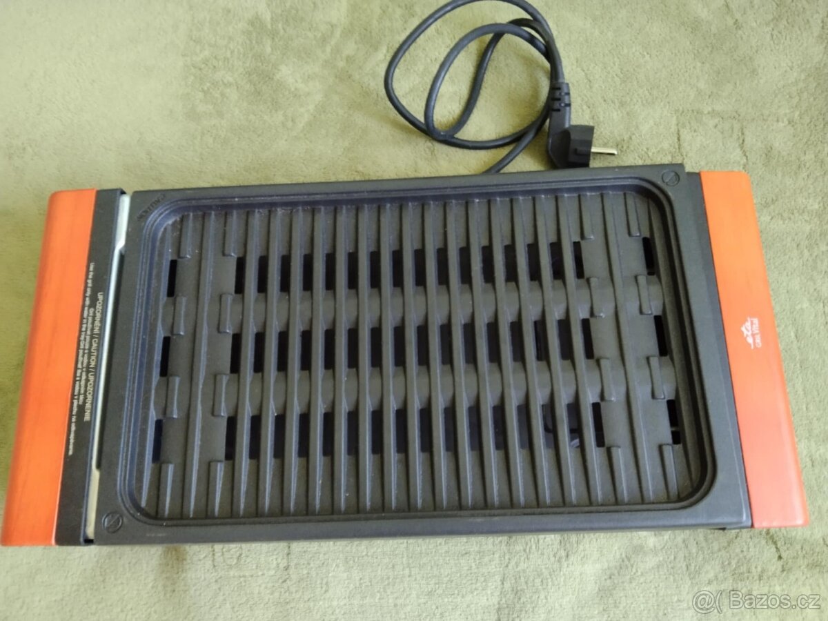 Gril ETA Vital 1162 90000 černý/dřevo