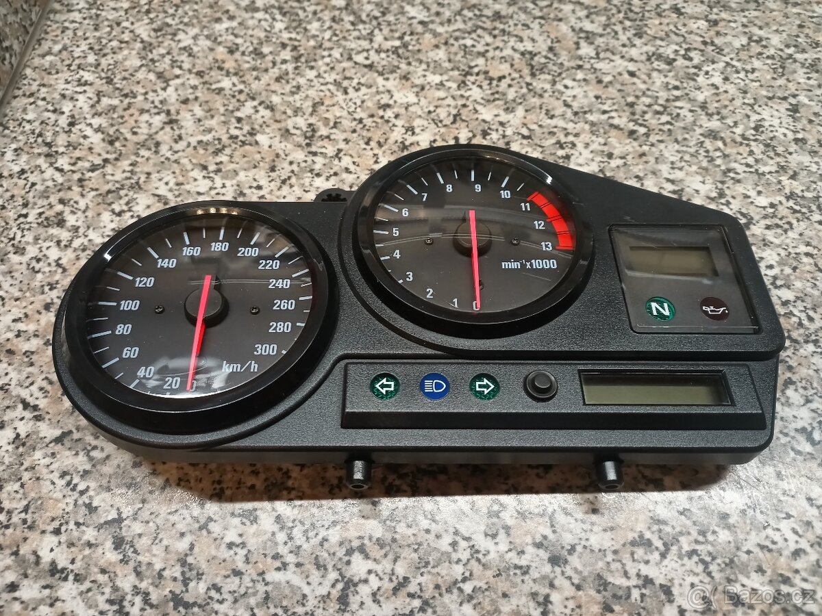 Prodám Budíky přístrojový panel Honda CBR 900 RR SC33