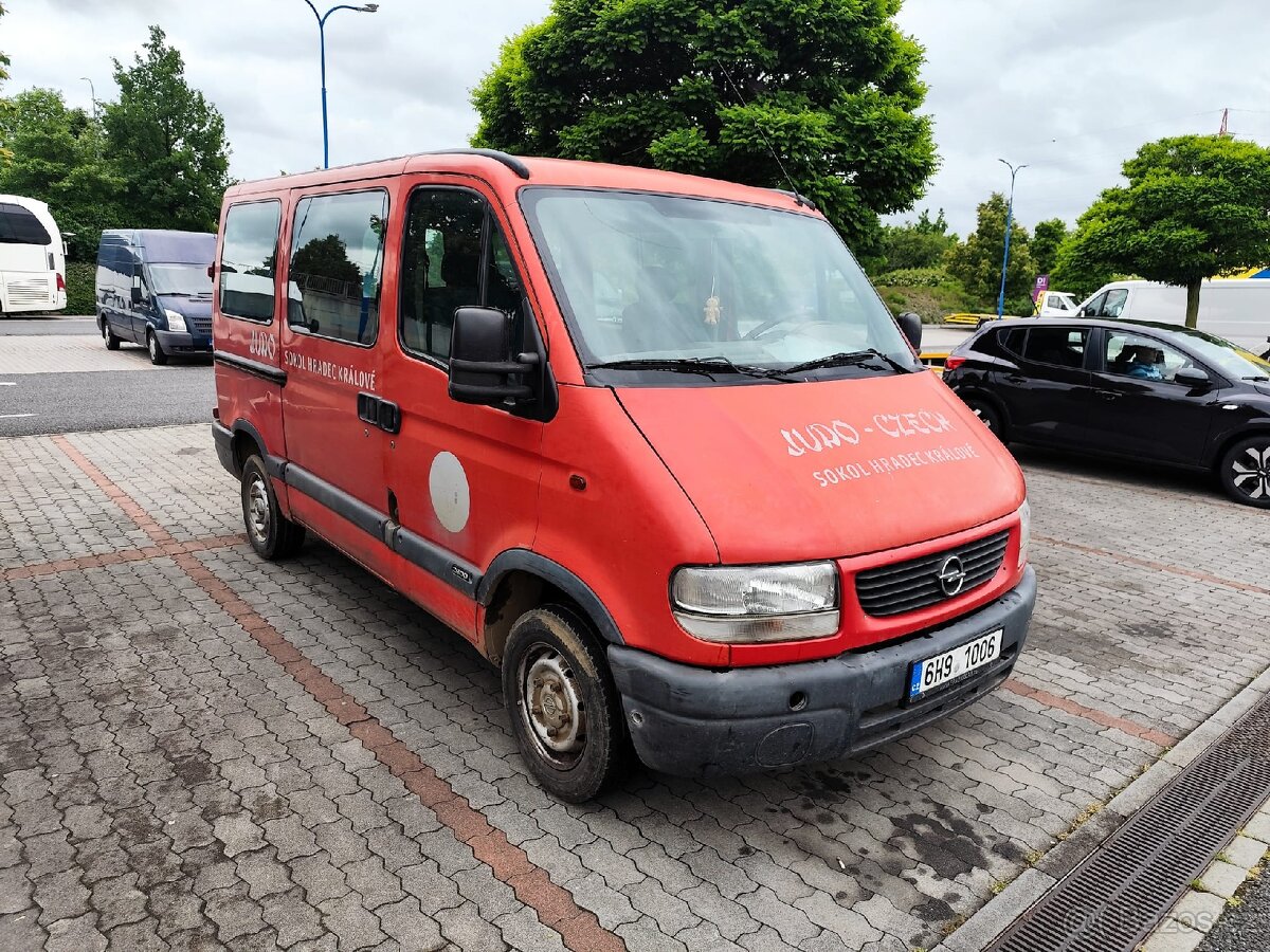 Opel movano 2.5d 9mist