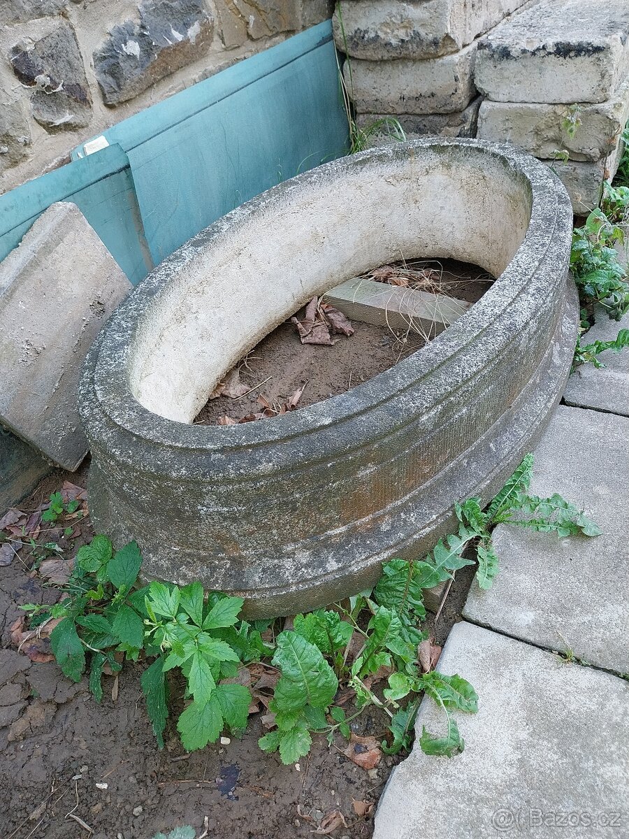 Okrasný vyvýšený záhon