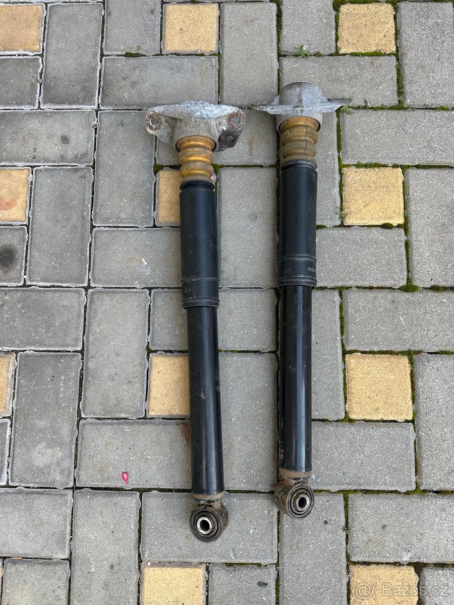 Škoda Octavia 2 zadní tlumiče.