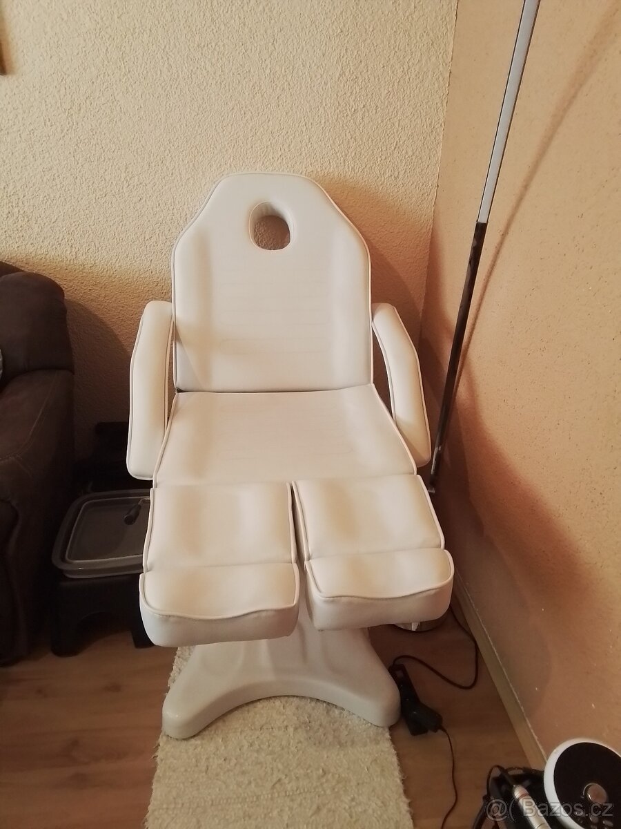 Pedikérské křeslo