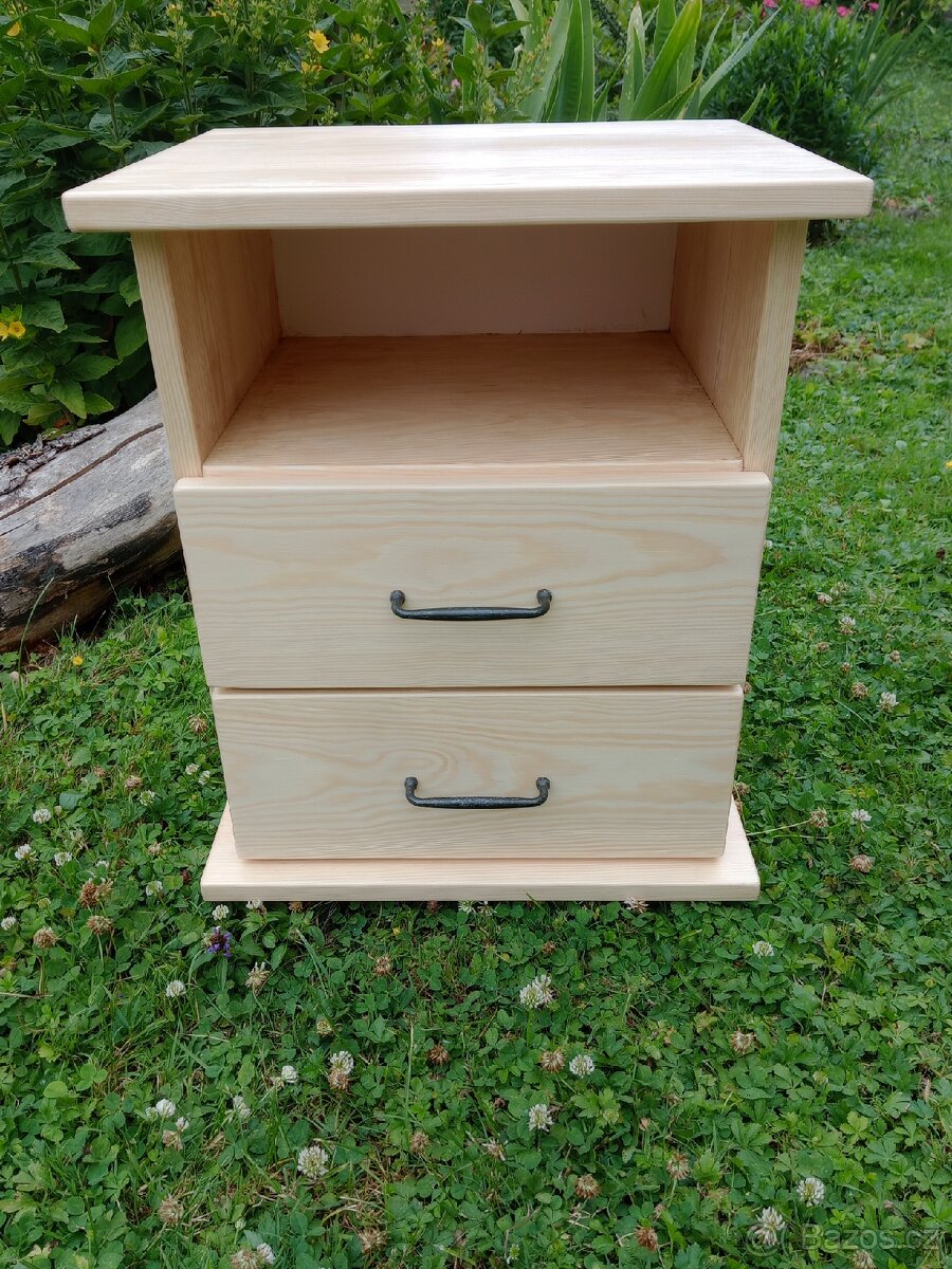 Noční stolek