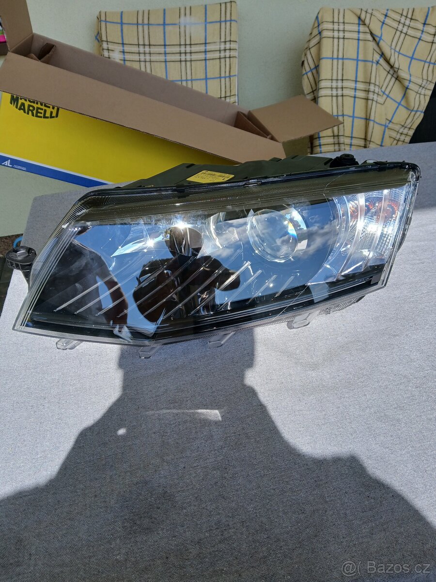 Levý Bixenon D3S+LED MARELLI ŠKODA OCTAVIA 3
