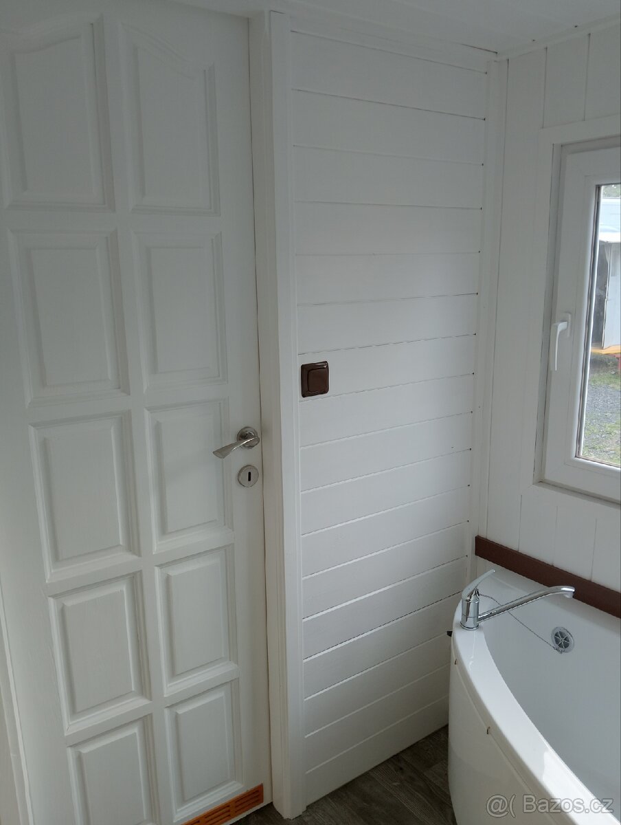 Tiny house