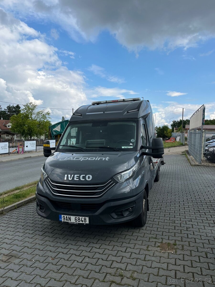 NABÍZÍME PRÁCI ŘIDIČE nebo ŘIDIČKY B+E (TELEFON + AUTO)