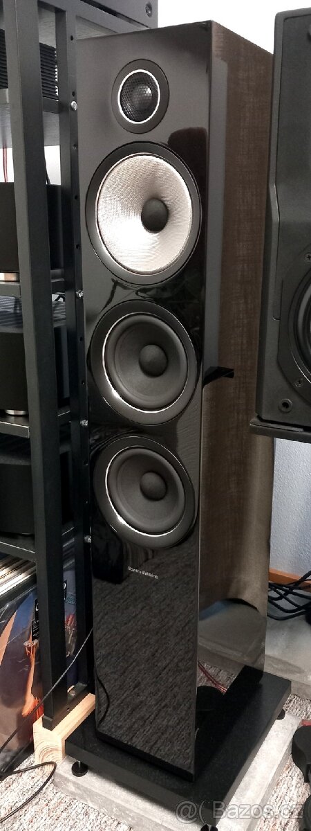 B&W BOWERS & WILKINS 704 S2
