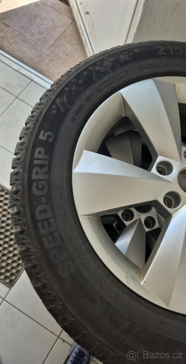Škoda Kodiaq zimní 215/65R 17 HXL Semperit, vč. disků