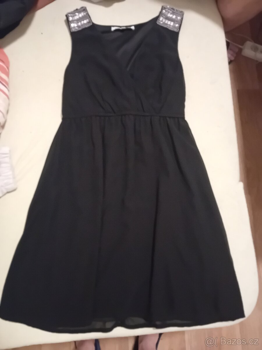 Dámské šaty černé