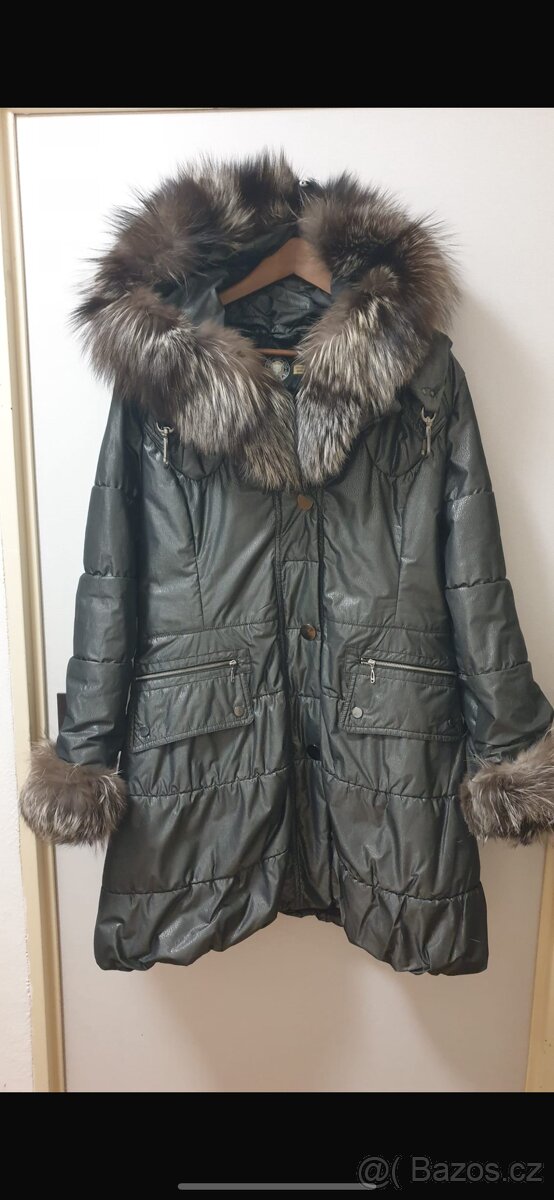 Kabát Kara s liščím kožichem