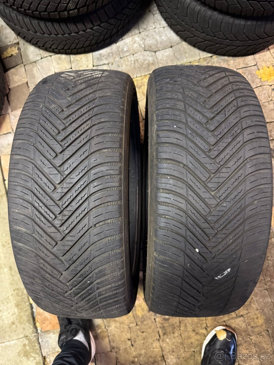 205/45/17 dvě celoroční pneu Hankook
